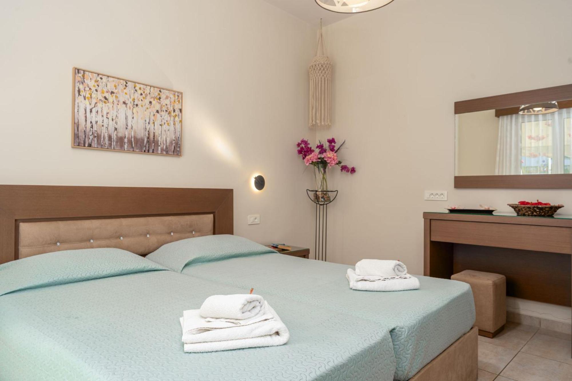 Stathis Beachfront Luxury Rooms Kalamákion 部屋 写真