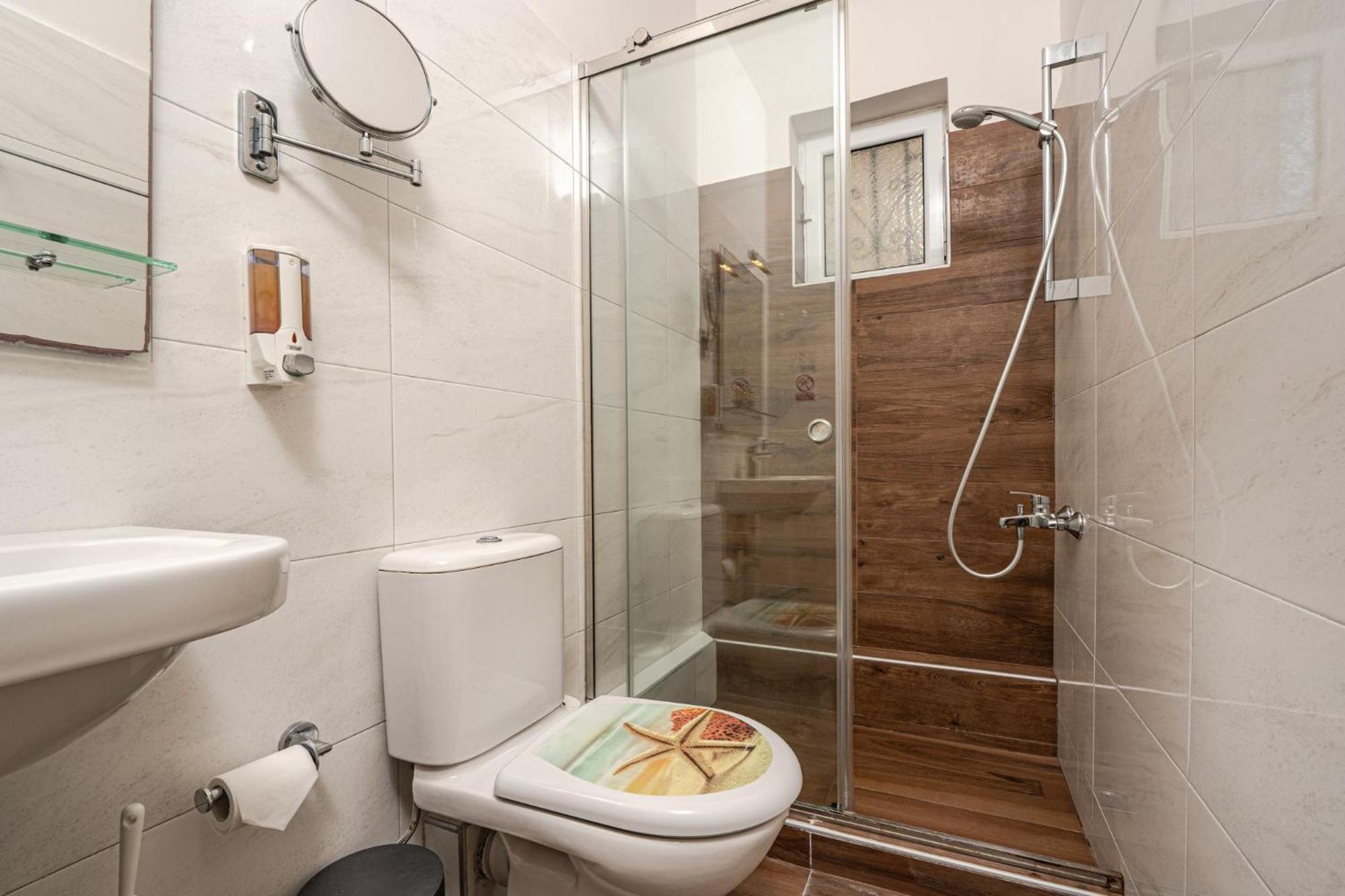 Stathis Beachfront Luxury Rooms Kalamákion エクステリア 写真