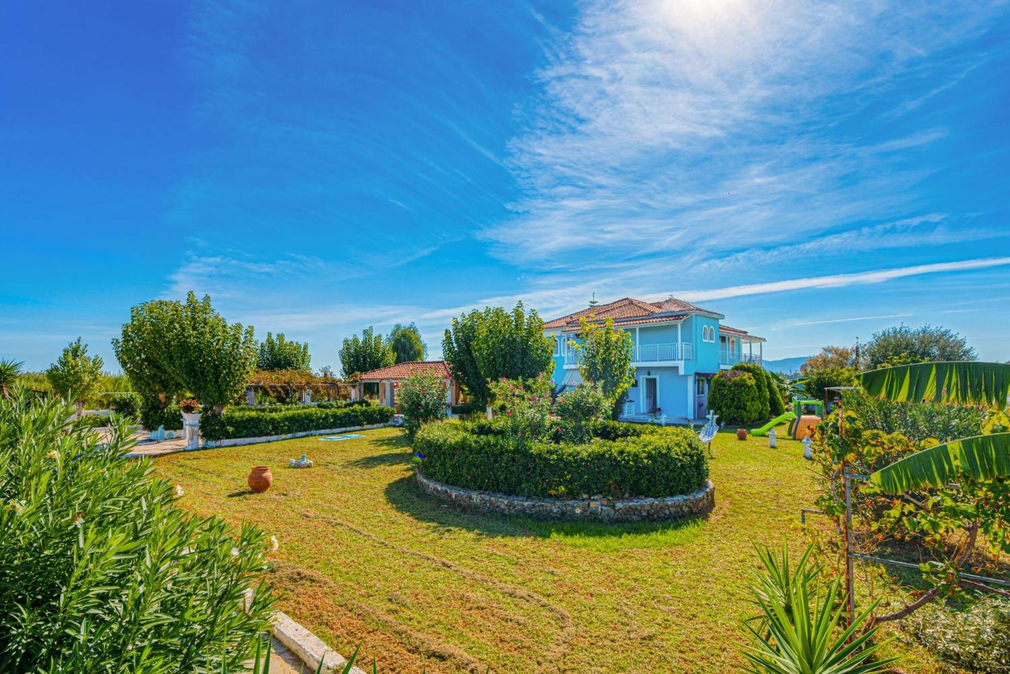 Stathis Beachfront Luxury Rooms Kalamákion エクステリア 写真