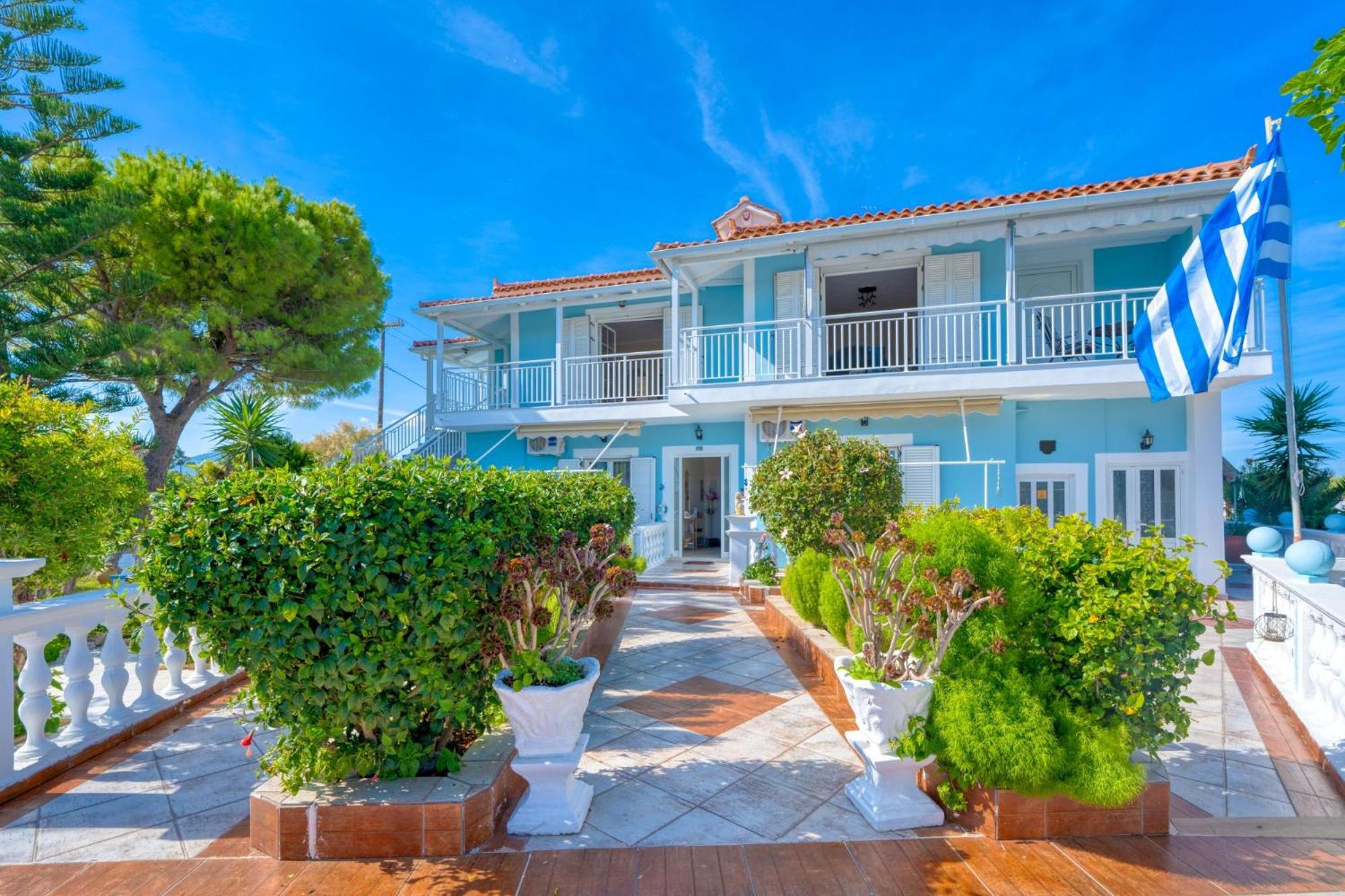 Stathis Beachfront Luxury Rooms Kalamákion エクステリア 写真